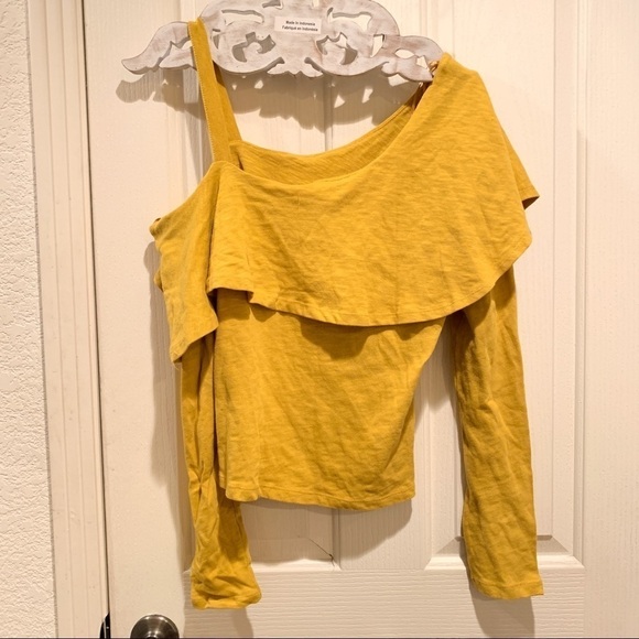 ANTHROPOLOGIE Asymmetrical Ruffle Top Gold NWT S - Picture 7 of 8